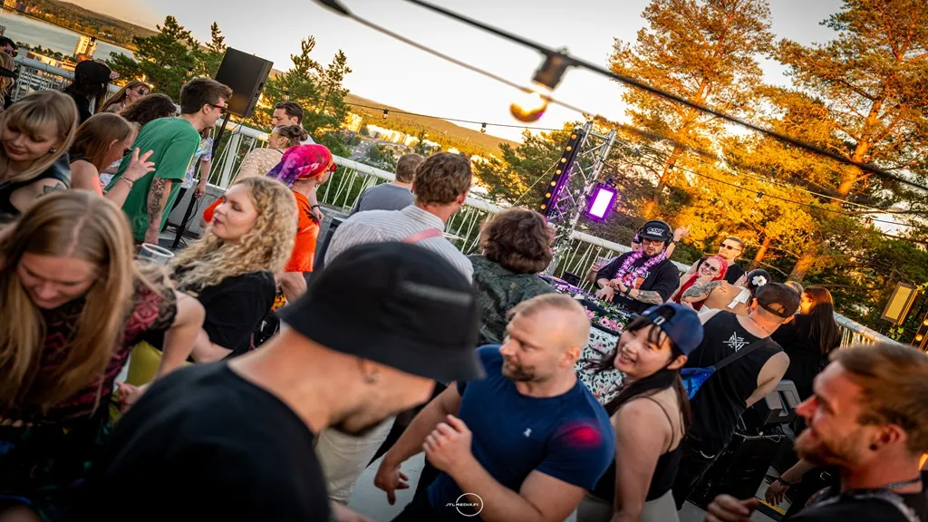 JTL INVITES HOUSE MUSIC POPUP