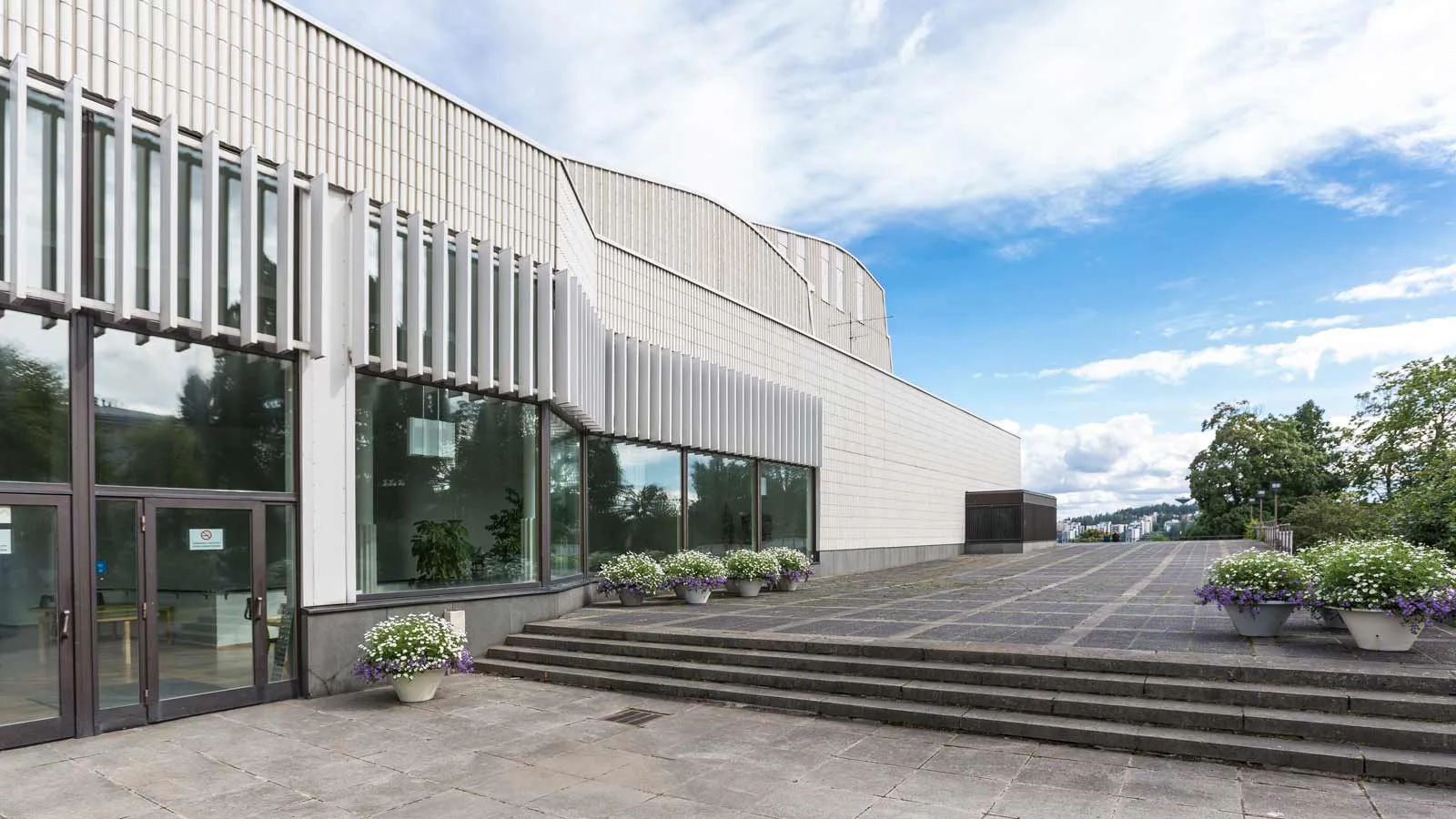 Jyväskylän kaupungiteatteri ulkoapäin